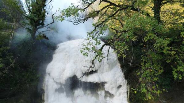 მარტვილი, გაყინული ჩანჩქერი, დრონის კადრი