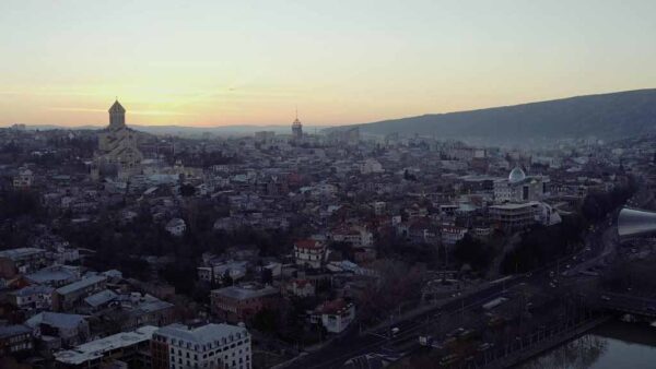 თბილისი, საღამოს კადრი დრონიდან