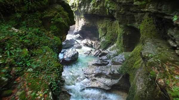 მარტვილის კანიონი ზაფხულში