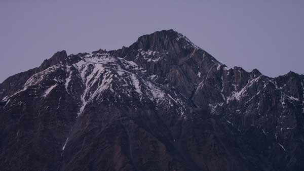 დათოვლილი კლდის მასივი, სტეფანწმინდა