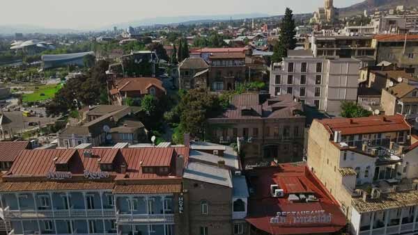 მეტეხის ეკლესიიდან , ნარიყალამდე