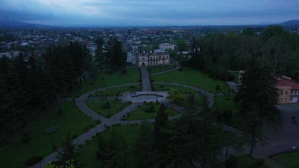 ზუგდიდი, დადიანების სასახლის ეზო, საერთო ხედი
