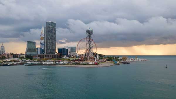 ბათუმის სათვალთვალო ბორბალი, ანბანის კოშკი