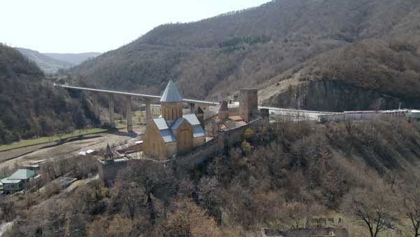 ანანურის ციხე, საავტომობილო ხიდი ანანურში