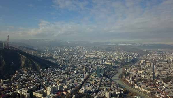 თბილისის საერთო ხედი დრონიდან