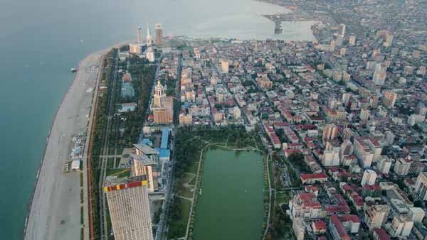 ბათუმის საერთო ხედი, 26 მაისის პარკი და ტბა