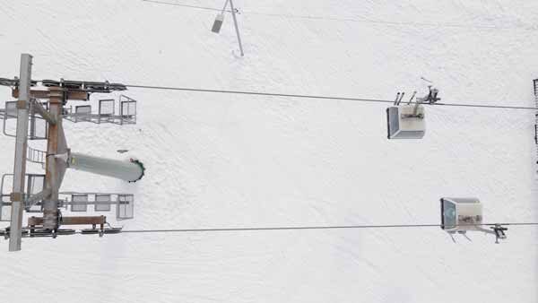 საბაგირო გზის ბოძი, კაბინები, ზედხედი დრონიდან