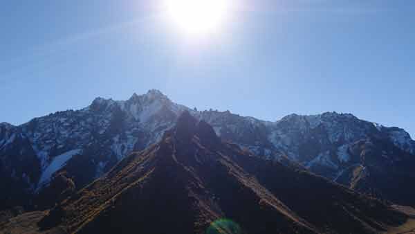 სტეფანწმინდა, მთა, მზის სხივები