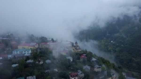 ხულო, აჭარა, ნისლი ქალაქში