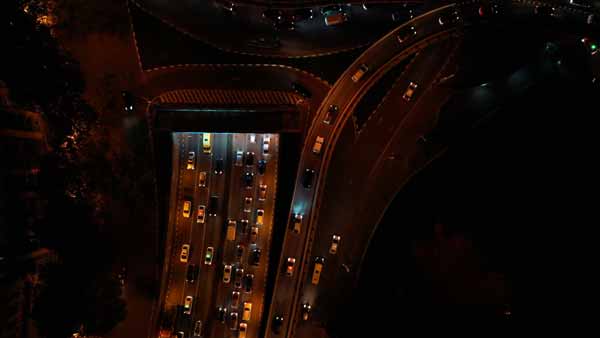 გმირთა მოედანი, საცობი ღამე