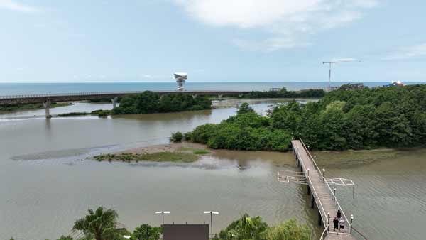 ანაკლიის ხიდი, განმუხრული