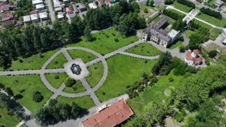 ზუგდიდი, დადიანების სასახლის ტერიტორია