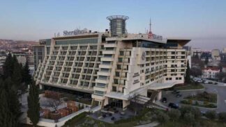 ხედი დრონიდან, სასტუმრო შერატონი