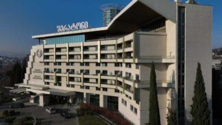 ხედი დრონიდან, სასტუმრო შერატონი