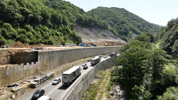 მშენებლობა ავტობანის