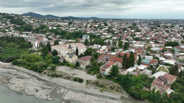 ქუთაისის ხედი, ბაგრატი