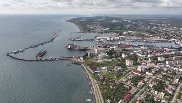 ფოთის პორტის ტერმინალი, კონტეინერების გემი